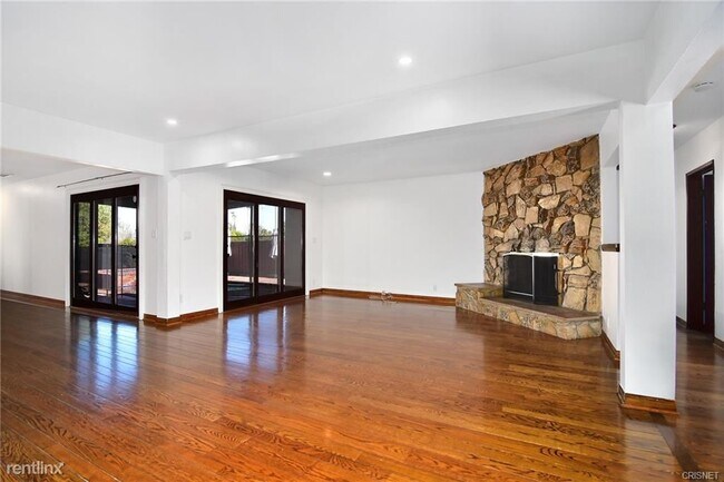 Building Photo - 4 br, 3 bath House - 22601 Miranda St