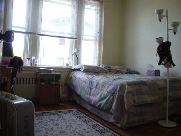 *Pictures are representative samples of the advertised unit. In some cases, the actual units you tou - 29 Griggs Pl