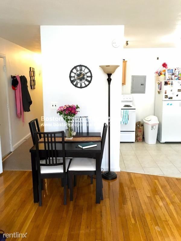 Foto del edificio - 379 Marlborough St