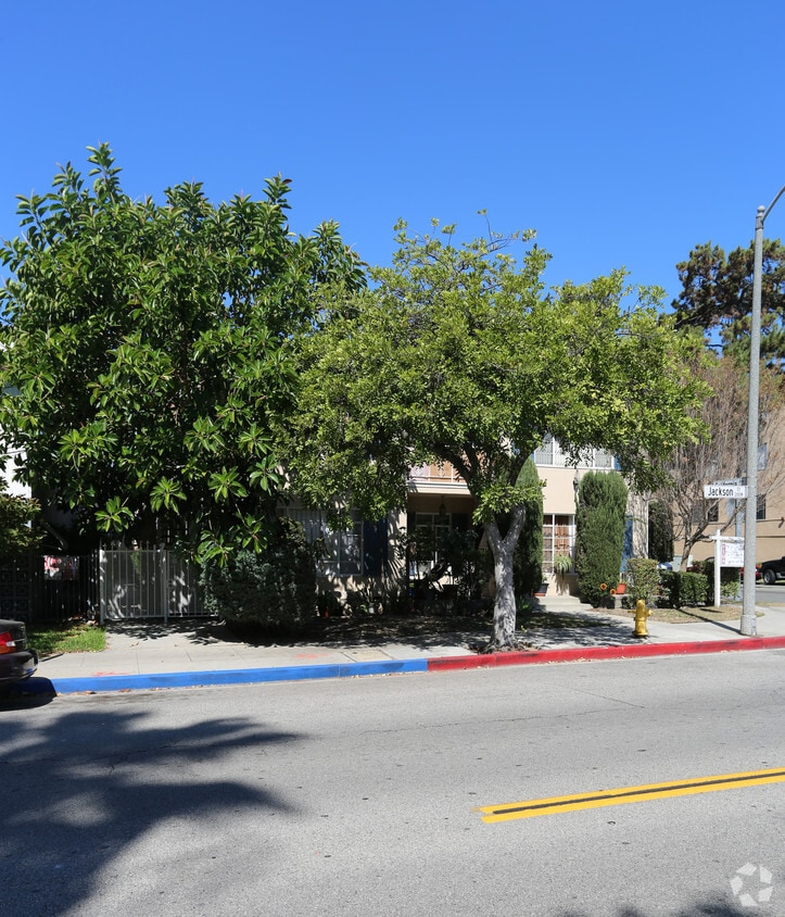 Building Photo - 247 N Jackson St