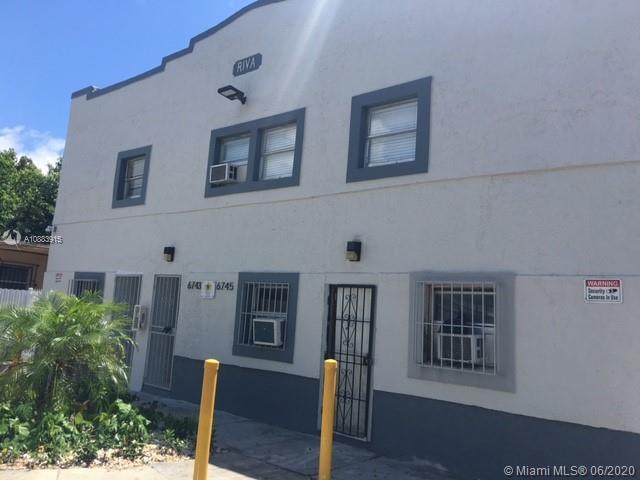 Foto del edificio - 6743 NW 2nd Ct