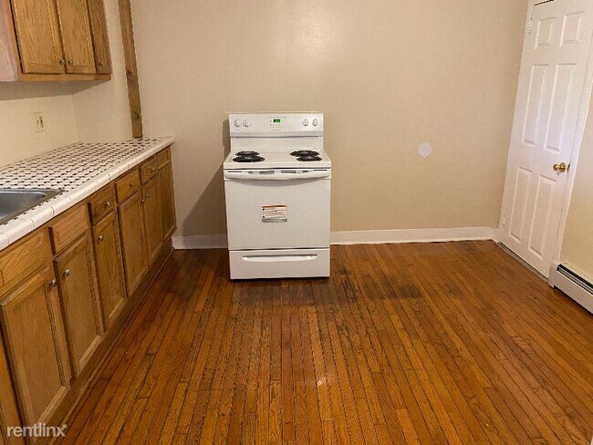 Foto del edificio - 3 br, 1 bath Townhome - 529 Church St