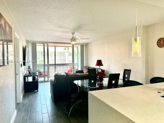 Building Photo - 1 Royal Palm Way