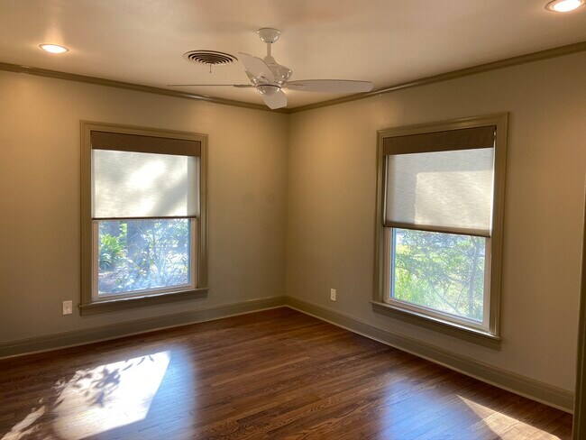 Building Photo - 4103 Bradwood Rd