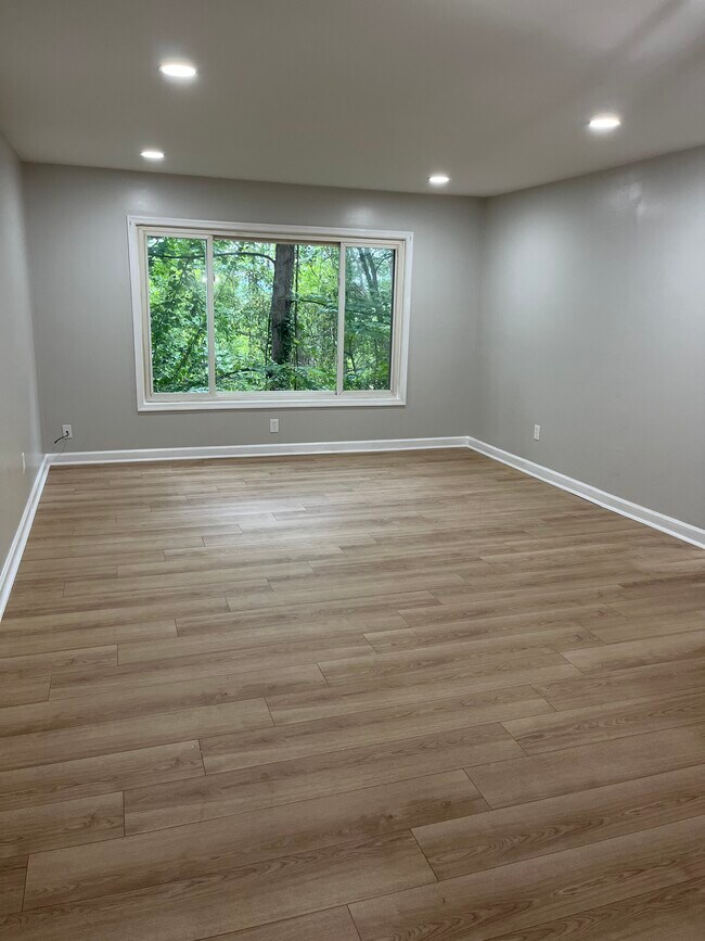 117 Berry St Unit 10, Orange, VA 22960 Condo for Rent in Orange, VA