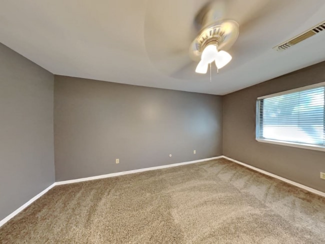 Building Photo - 6903 Stoney River Dr
