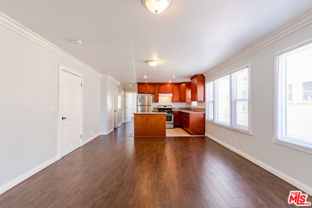 Foto principal - 1409 Bronson Ave