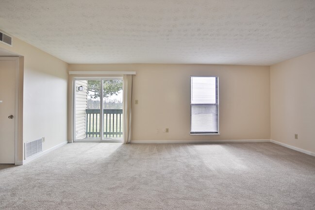 2 Bedroom Living Room - Tanglewood Apartments