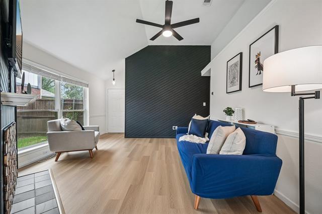 Foto del edificio - 924 Ramblewood Dr