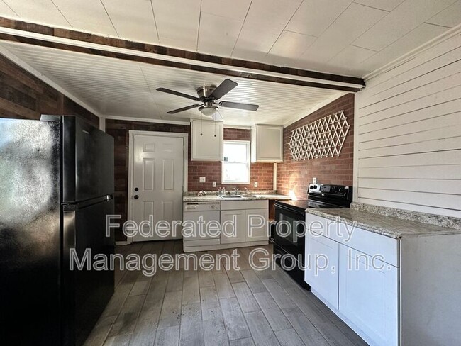 Building Photo - 3952 Bessent Rd