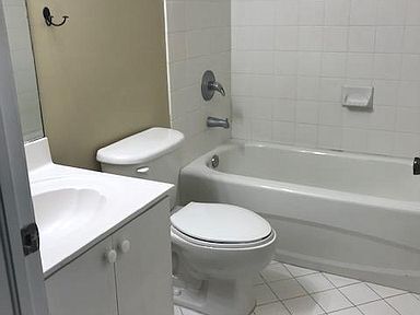 Foto del edificio - 2621 SE 12th Rd