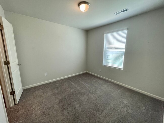 Building Photo - 3818 Miller Dr