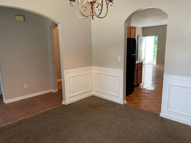 Foto del edificio - 6206 Flat Trce