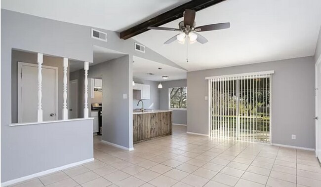 Building Photo - 7826 Oak Forest St