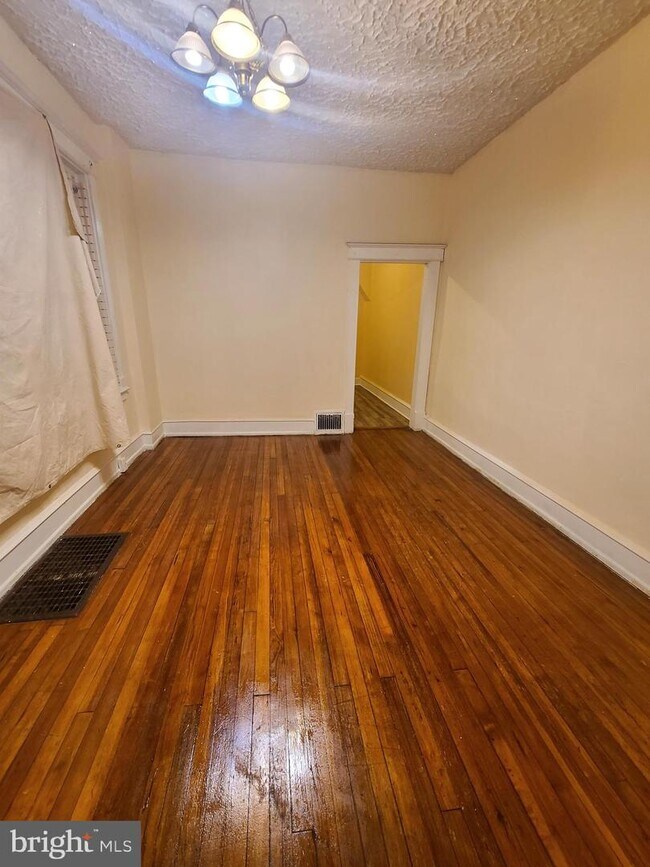 Building Photo - 5739 Wyalusing Ave