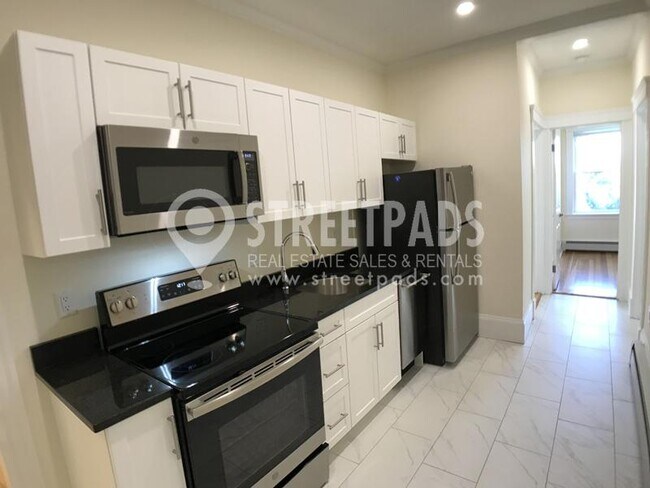 Building Photo - 2 bedroom in Brookline MA 02446