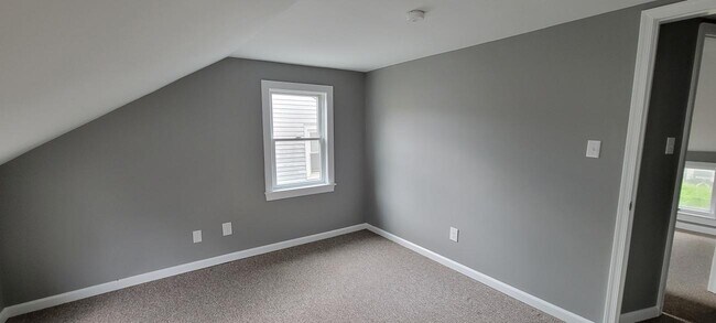 Cama 1 - 31 Walnut St