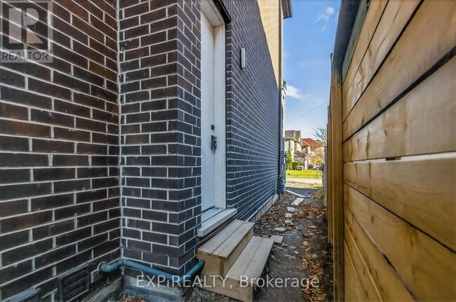 Building Photo - 6612 Harmony Hill