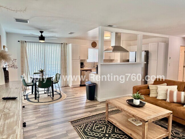 Foto del edificio - Furnished or Unfurnished Home With Incredi...