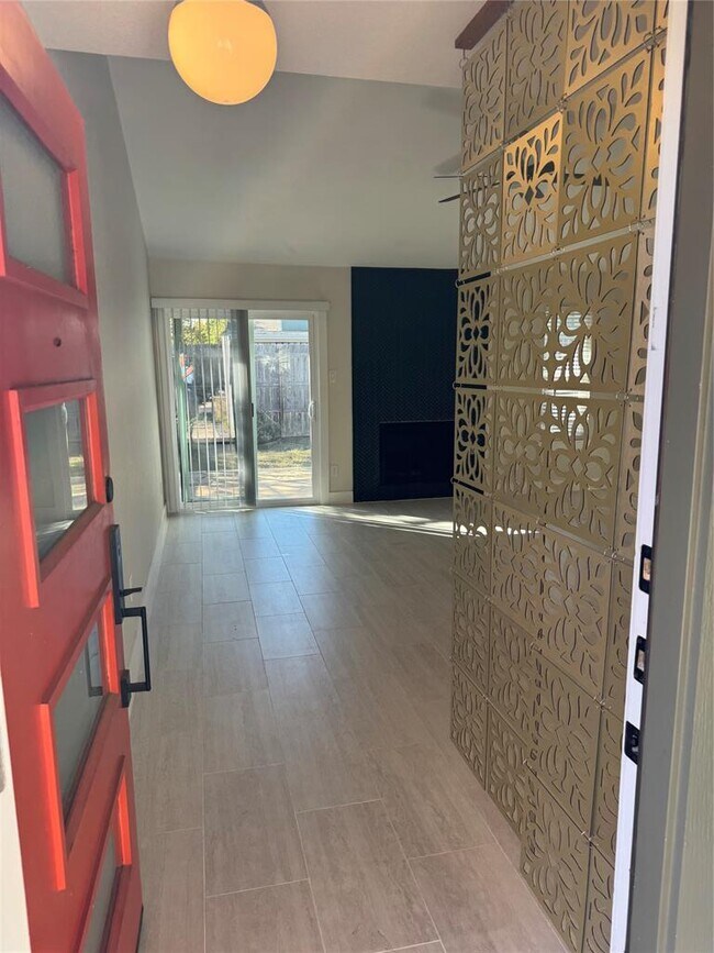 Foto del edificio - 9908 Willers Way