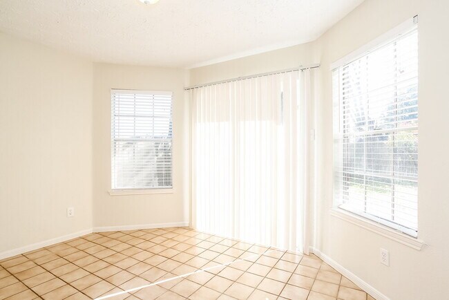 Foto del edificio - 5502 Village Springs Dr