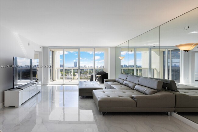 Foto del edificio - 1800 Sunset Harbour Dr