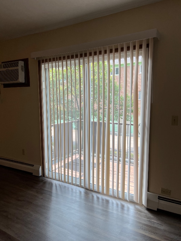 Building Photo - 2065 Sutton Ave