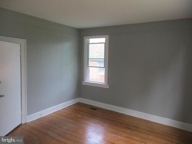 Building Photo - 2805 Oakley Ave