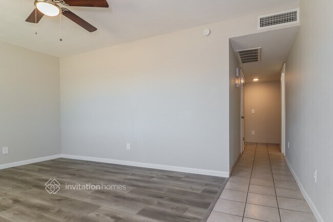 Building Photo - 14014 N 61st Ave
