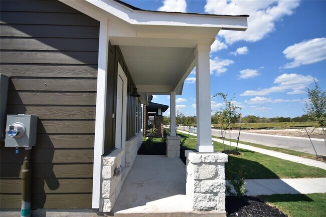 Building Photo - 275 Bugbee