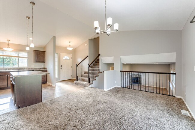 Foto del edificio - Modern Open-Concept 4 Bedroom!!