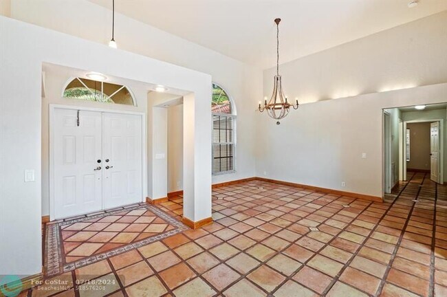 Building Photo - 9715 Ridge Trace