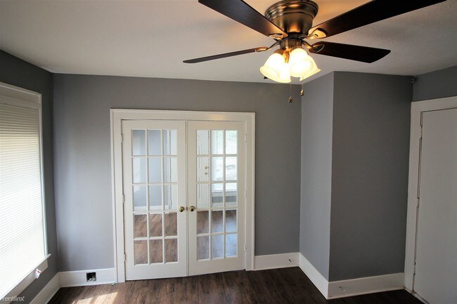 Foto del edificio - 4405 Woodside St