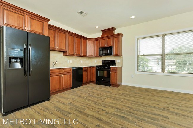 Building Photo - 225 Rahway Ave