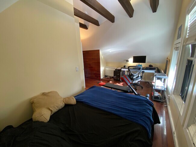 Foto del edificio - 381 Highland Ave