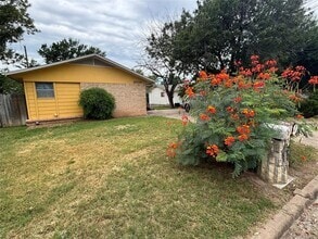 Building Photo - 3010 Matador Dr