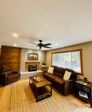 Building Photo - 572 Kiowa Dr