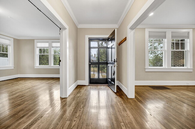 Building Photo - Updated Brick Home with Spacious Layout and Fully Fenced Corner Lot Near USC