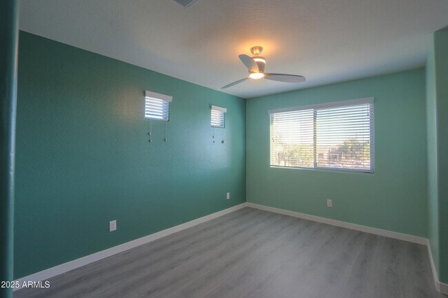 Foto del edificio - 4722 S 238th Ln
