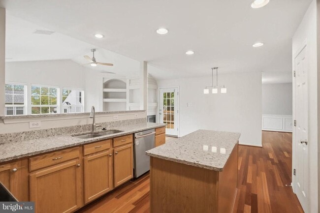 Building Photo - 6020 Moonsails Ln