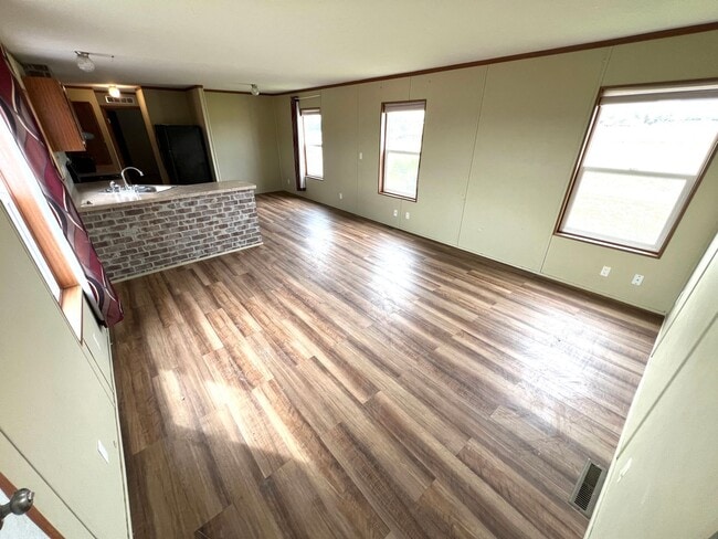 Building Photo - Pet Friendly 3 Bed 2 Bath Mobile Home in the North Valley With Fenced Yard, Big Garage/work shop,...