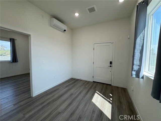 Building Photo - 209 Serrano Ave