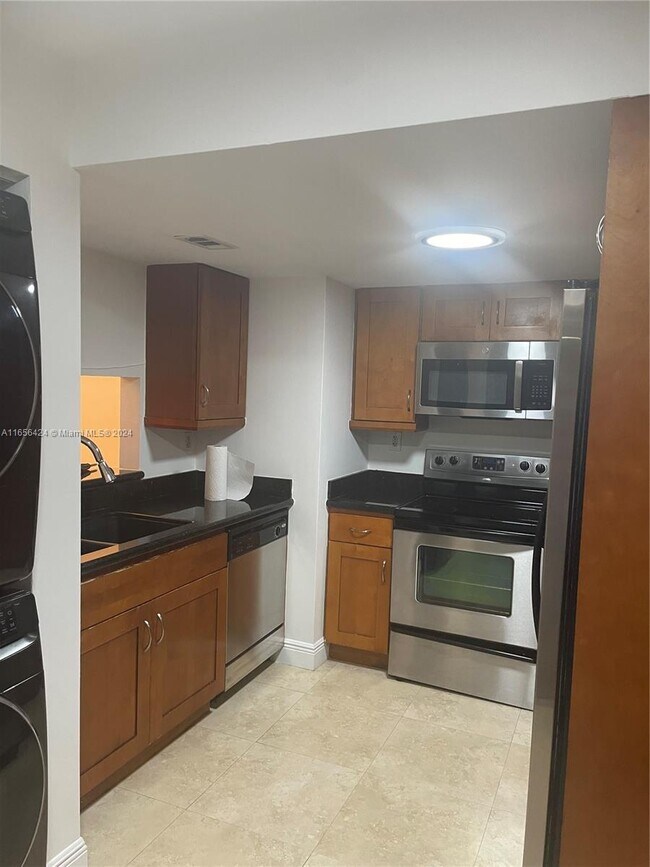 Foto del edificio - 8570 NW 3rd Ln