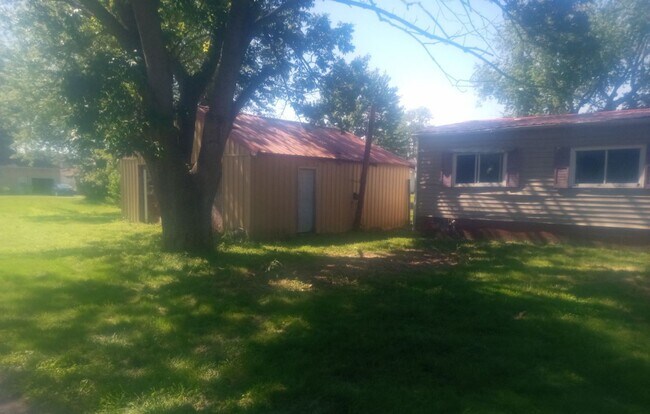 Foto del edificio - Now Available! - $390 Month / $500 Down