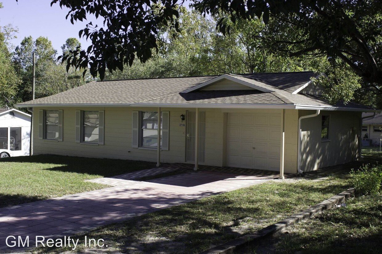 Foto principal - 27156 Thorncrest Ave