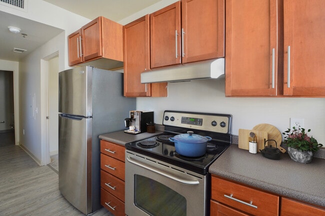 Building Photo - Professional Building Lofts