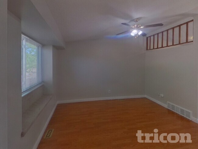 Foto del edificio - 722 Blossom Field Rd