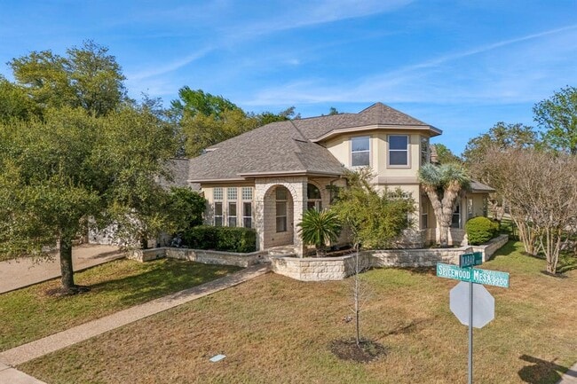 Building Photo - 9907 Spicewood Mesa
