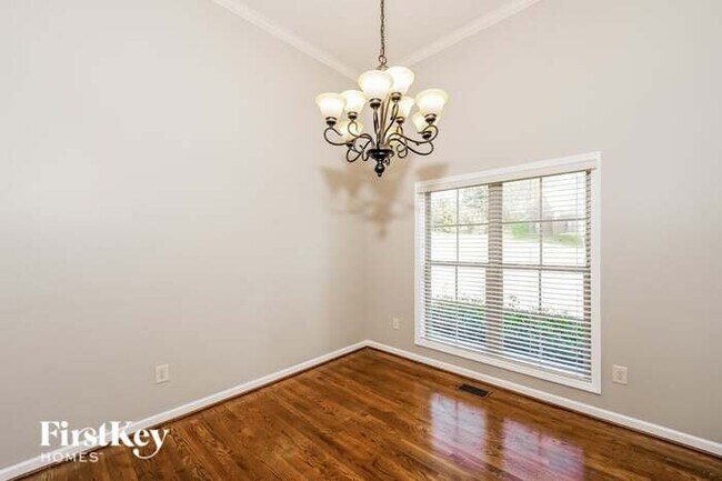 Foto del edificio - 1260 Summit Ridge Way