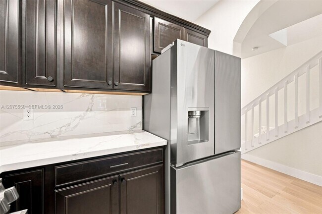 Foto del edificio - 355 SW 121st Ave
